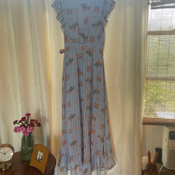 ASTR The Label Dress, Gorgeous Blue Floral, Like New, Size M, One of a Kind! - Picture 6 of 10